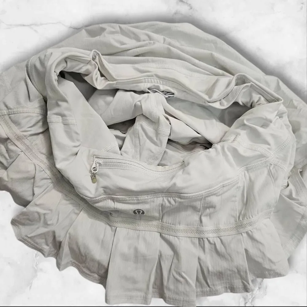 Lululemon Size 8 White Pace Setter Skirt